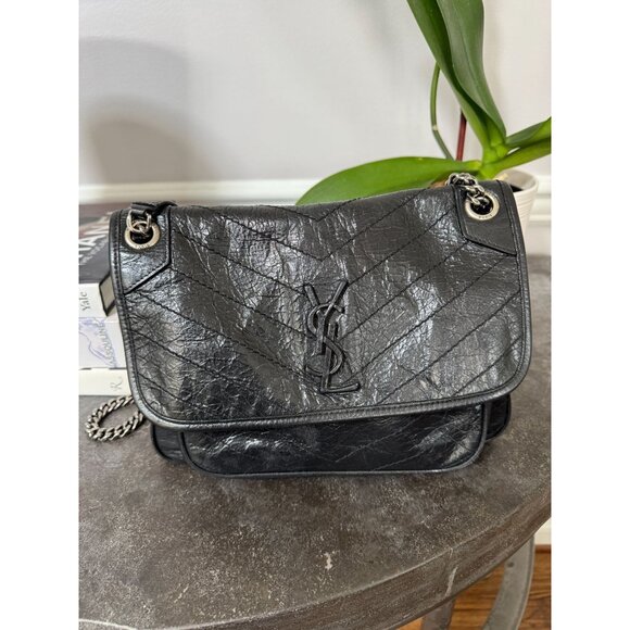 Saint Laurent Black Crinkled Calfskin Matelasse Monogram Medium Niki Bag - Picture 4 of 14